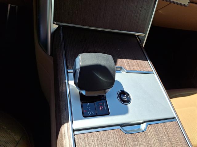 2026 Land Rover Range Rover P530 SE 7 Seat
