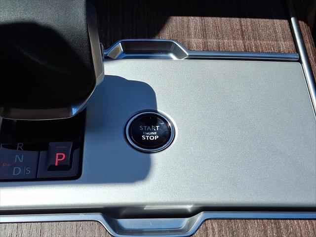 2026 Land Rover Range Rover P530 SE 7 Seat