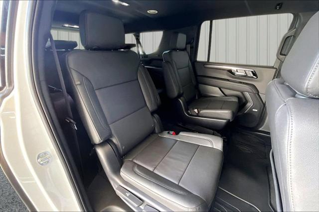 2026 Chevrolet Suburban LT, 4WD