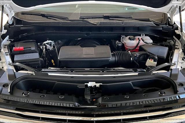 2026 Chevrolet Suburban LT, 4WD