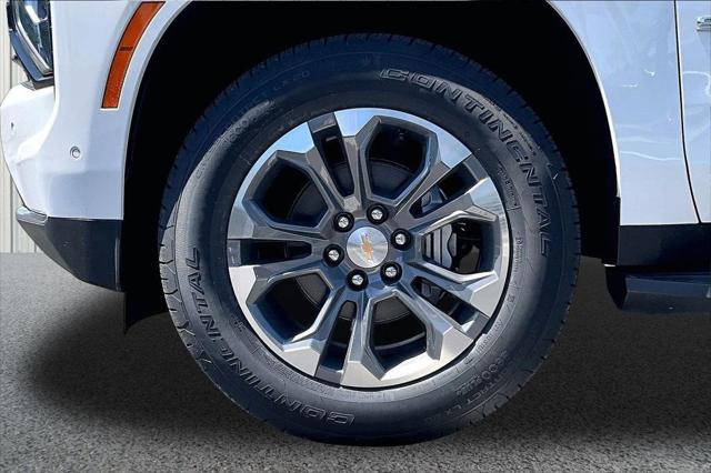 2026 Chevrolet Suburban LT, 4WD