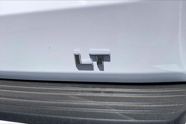 2026 Chevrolet Suburban LT, 4WD