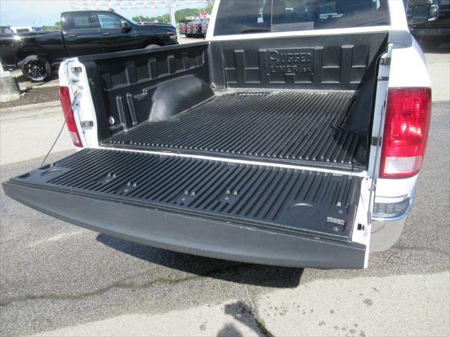 2023 Ram 1500 Classic SLT Crew Cab 4x4 5'7" Box