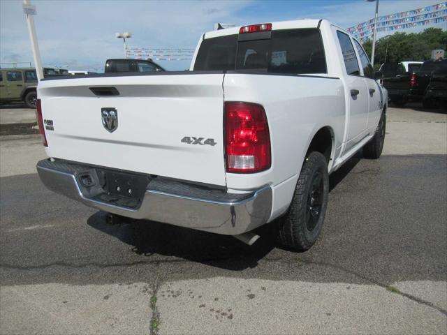 2023 Ram 1500 Classic SLT Crew Cab 4x4 5'7" Box