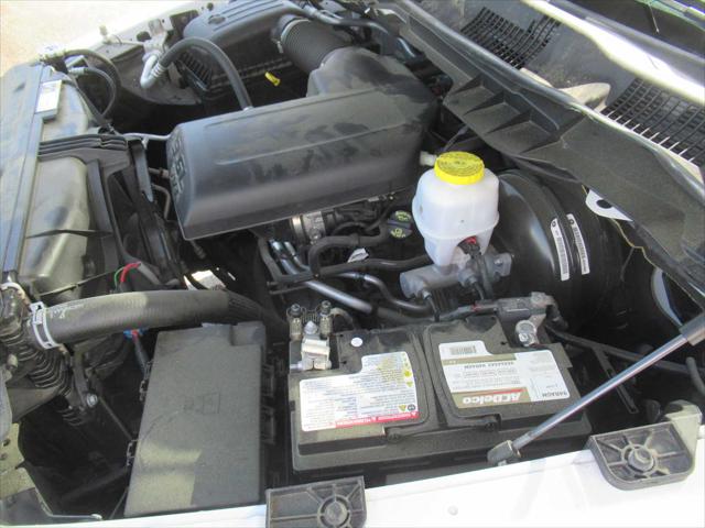 2023 Ram 1500 Classic SLT Crew Cab 4x4 5'7" Box