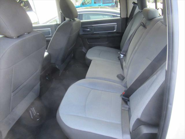 2023 Ram 1500 Classic SLT Crew Cab 4x4 5'7" Box