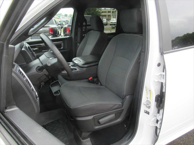 2024 Ram 1500 Classic Warlock Crew Cab 4x4 5'7" Box
