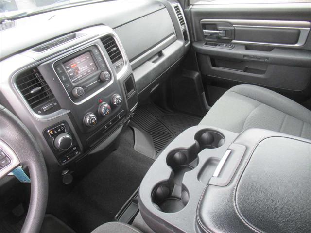 2024 Ram 1500 Classic Warlock Crew Cab 4x4 5'7" Box