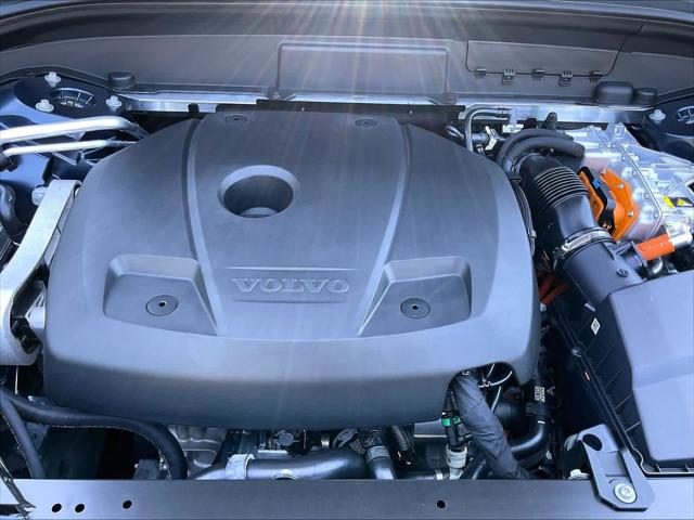 2026 Volvo XC60 Plug-In Hybrid Plus, T8 AWD Electric/Gasoline, Dark