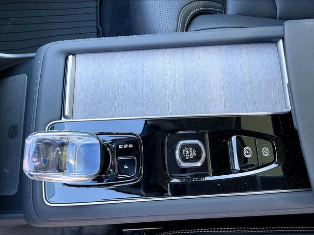2026 Volvo XC90 Plug-In Hybrid Ultra, T8 AWD, Electric/Gasoline, Bright, 7 Seats