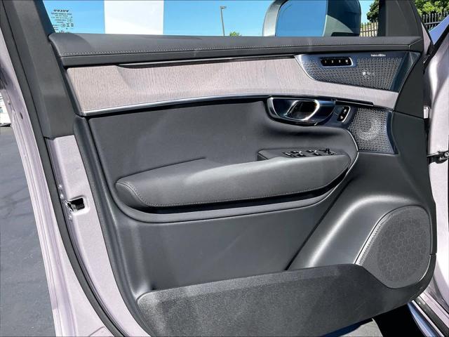 2026 Volvo XC90 Plug-In Hybrid Ultra, T8 AWD, Electric/Gasoline, Bright, 7 Seats