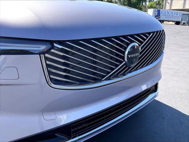 2026 Volvo XC90 Plug-In Hybrid Ultra, T8 AWD, Electric/Gasoline, Bright, 7 Seats