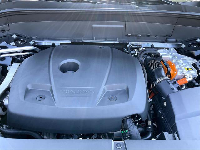 2026 Volvo XC90 Plug-In Hybrid Plus, T8 AWD, Electric/Gasoline, Bright, 7 Seats