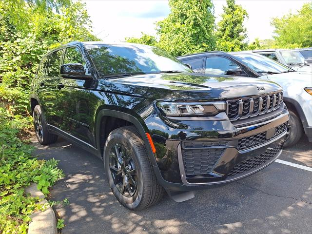 2026 Jeep Grand Cherokee GRAND CHEROKEE LAREDO ALTITUDE 4X4 2026 Jeep Grand Cherokee GRAND CHEROKEE LAREDO ALTITUDE 4X4