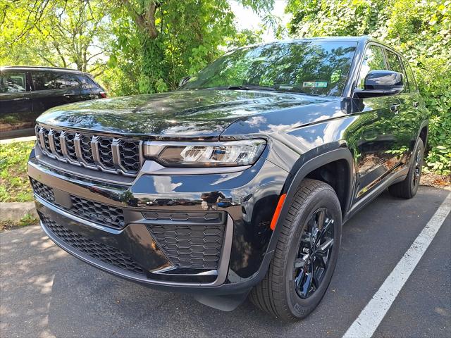 2026 Jeep Grand Cherokee GRAND CHEROKEE LAREDO ALTITUDE 4X4 2026 Jeep Grand Cherokee GRAND CHEROKEE LAREDO ALTITUDE 4X4