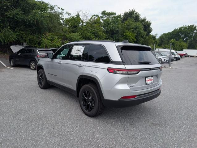 2026 Jeep Grand Cherokee GRAND CHEROKEE LAREDO ALTITUDE 4X4 2026 Jeep Grand Cherokee GRAND CHEROKEE LAREDO ALTITUDE 4X4