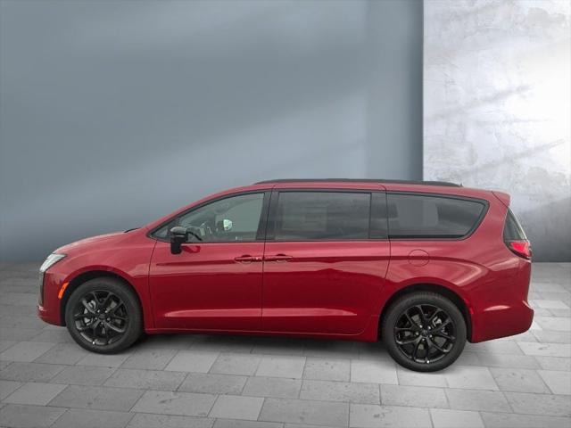 2027 Chrysler Pacifica PACIFICA LIMITED AWD