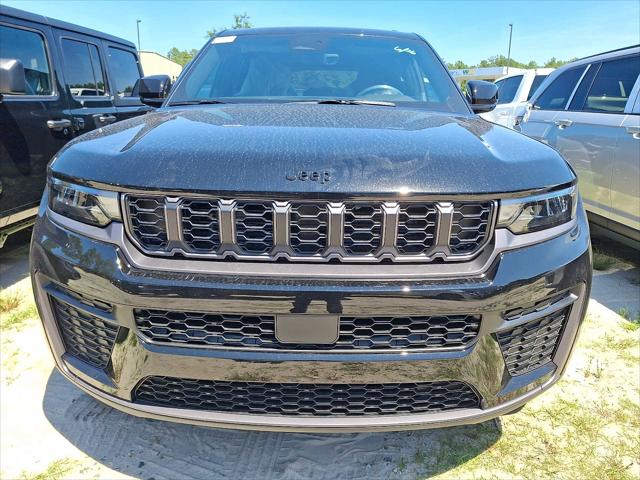 2026 Jeep Grand Cherokee GRAND CHEROKEE LAREDO ALTITUDE 4X4 2026 Jeep Grand Cherokee GRAND CHEROKEE LAREDO ALTITUDE 4X4