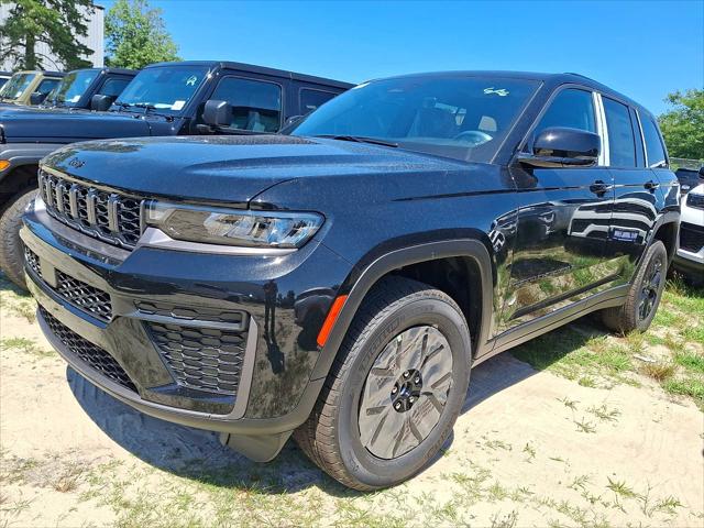 2026 Jeep Grand Cherokee GRAND CHEROKEE LAREDO ALTITUDE 4X4 2026 Jeep Grand Cherokee GRAND CHEROKEE LAREDO ALTITUDE 4X4