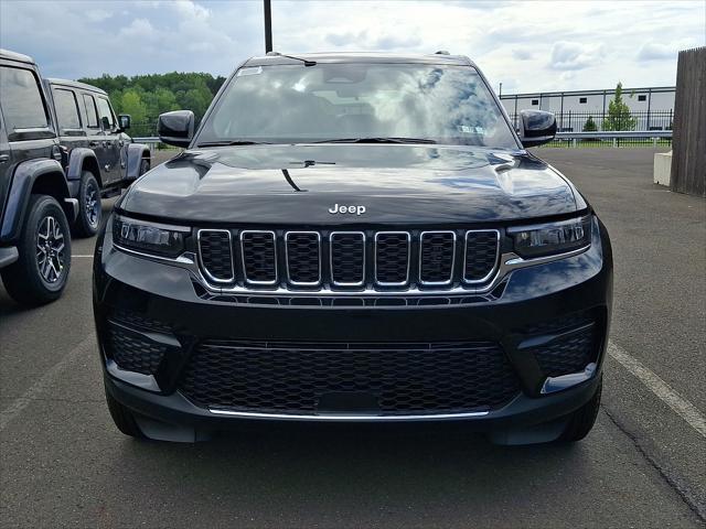 2026 Jeep Grand Cherokee GRAND CHEROKEE LAREDO X 4X4
