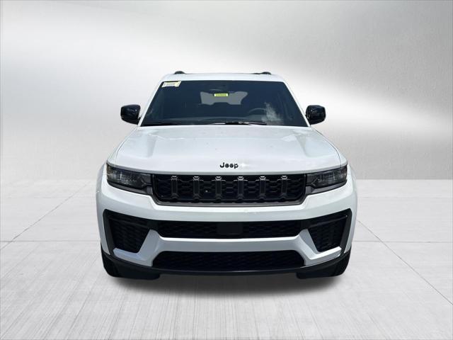 2026 Jeep Grand Cherokee GRAND CHEROKEE LAREDO ALTITUDE 4X2