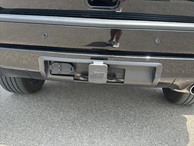 2022 Jeep Grand Cherokee Laredo X 4x4