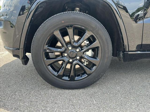 2022 Jeep Grand Cherokee Laredo X 4x4