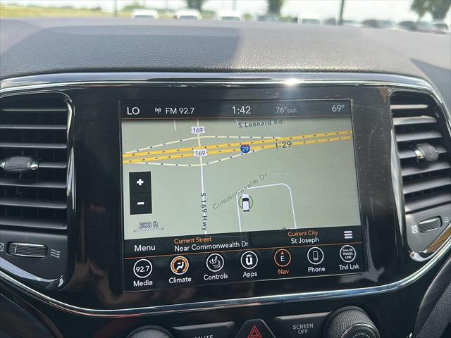 2022 Jeep Grand Cherokee Laredo X 4x4