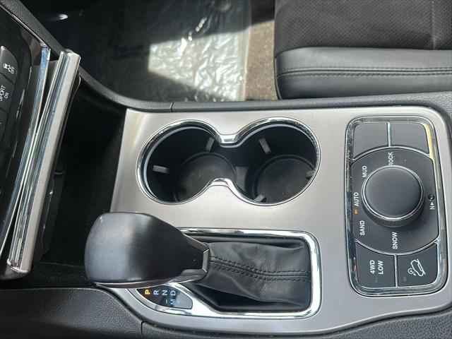 2022 Jeep Grand Cherokee Laredo X 4x4