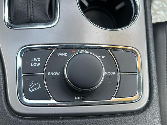 2022 Jeep Grand Cherokee Laredo X 4x4