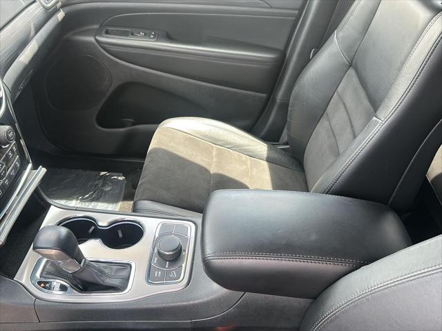 2022 Jeep Grand Cherokee Laredo X 4x4