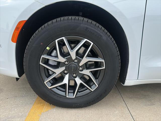 2027 Chrysler Pacifica Limited