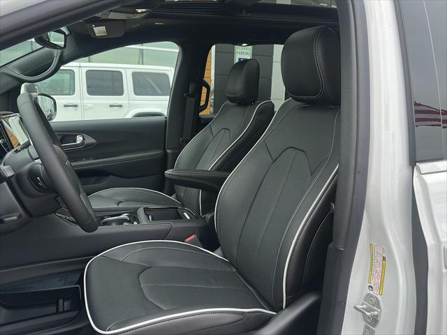 2027 Chrysler Pacifica Limited
