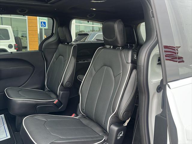 2027 Chrysler Pacifica Limited