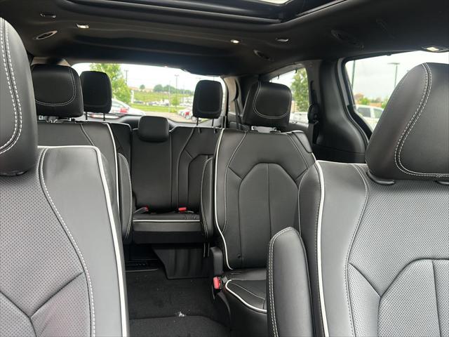 2027 Chrysler Pacifica Limited