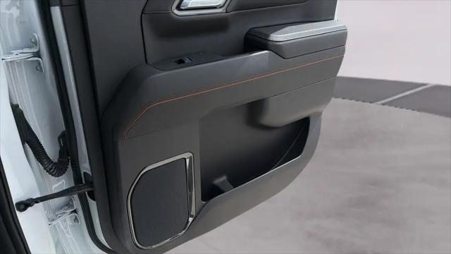 2024 GMC Sierra 1500 4WD Crew Cab Short Box AT4