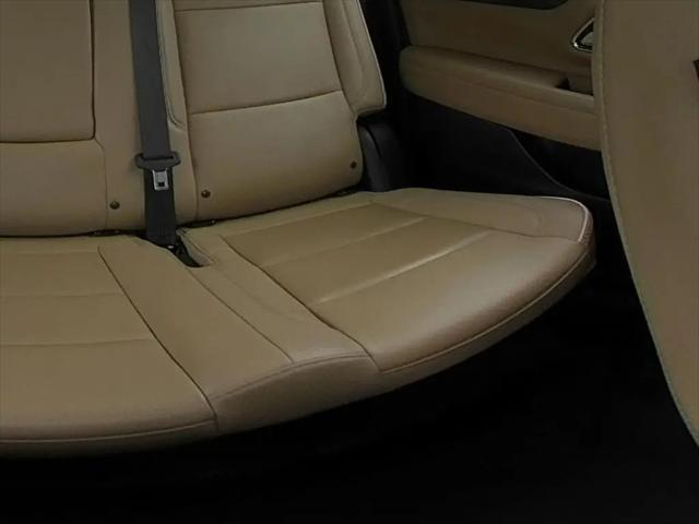 2024 Chevrolet Suburban 2WD Premier