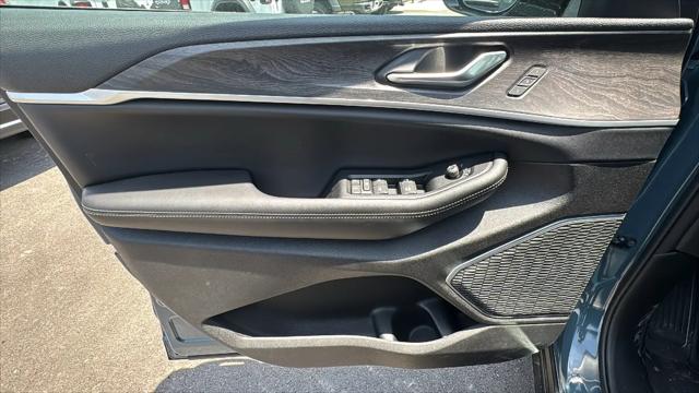 2026 Jeep Grand Cherokee L Limited 4x2