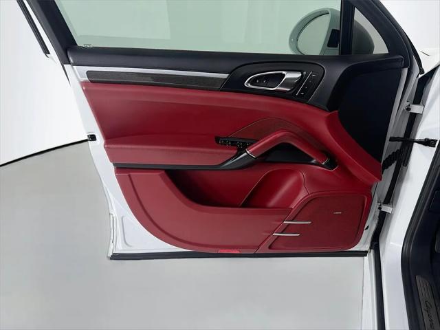2016 Porsche Cayenne GTS