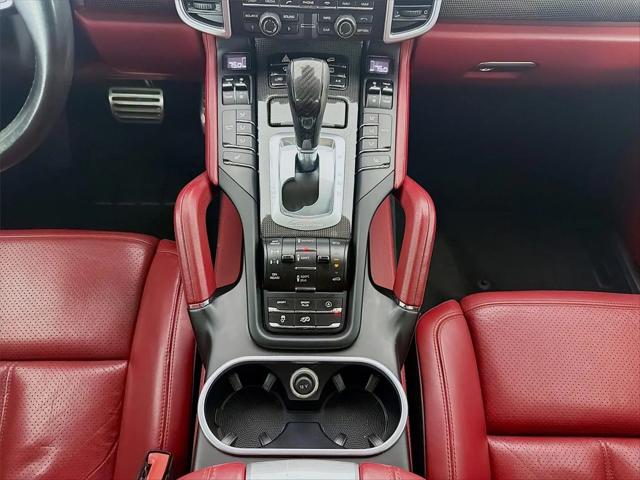 2016 Porsche Cayenne GTS