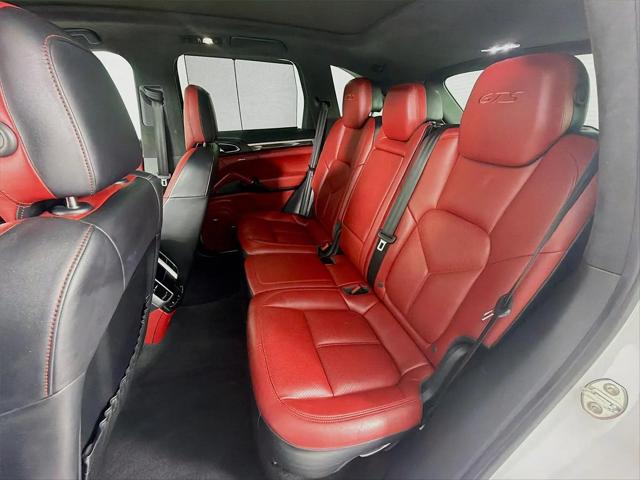 2016 Porsche Cayenne GTS
