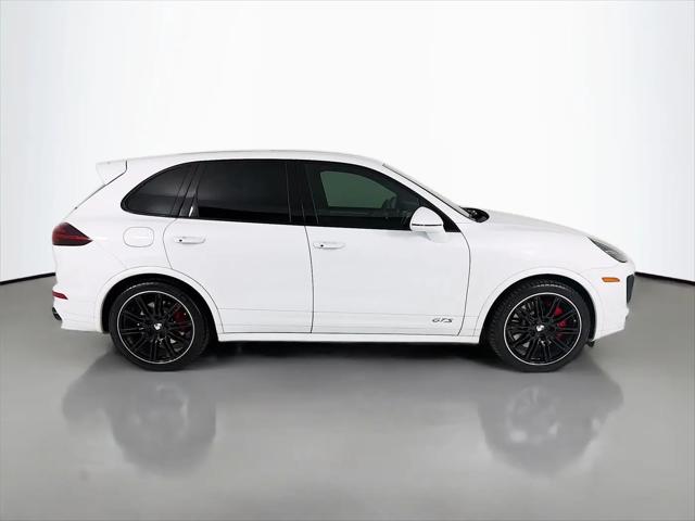 2016 Porsche Cayenne GTS