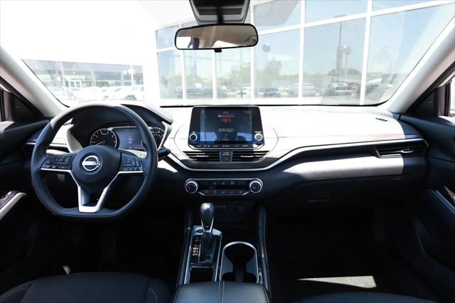 2023 Nissan Altima SV FWD