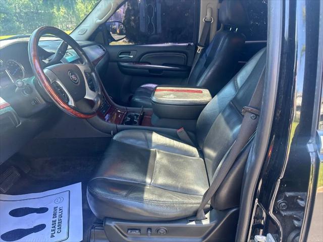 2009 Cadillac Escalade Standard