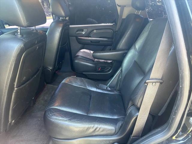 2009 Cadillac Escalade Standard
