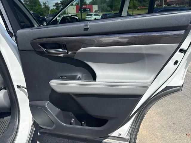 2020 Toyota Highlander Platinum