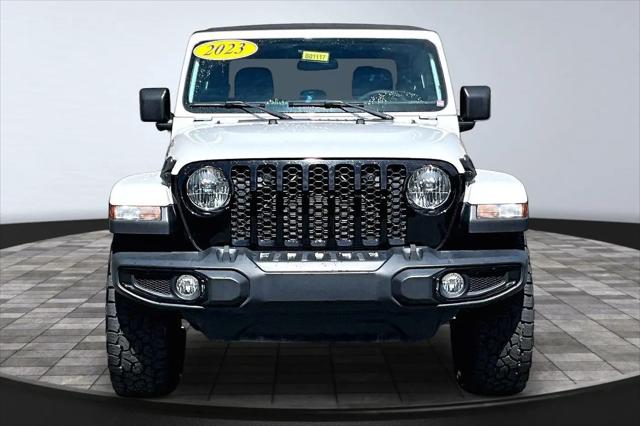 2023 Jeep Gladiator Sport