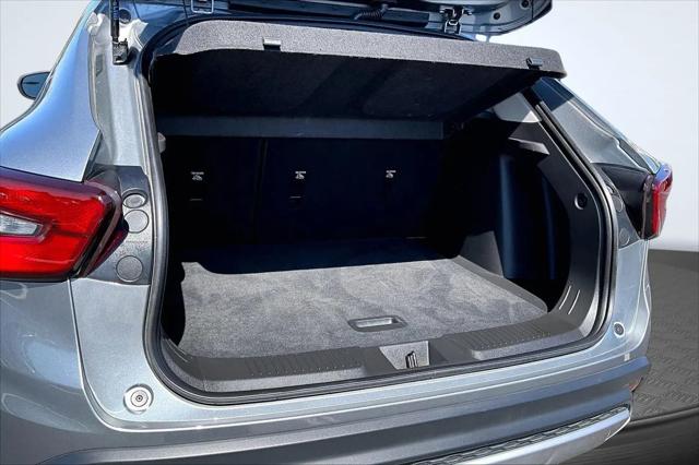 2025 Chevrolet Trax FWD LT
