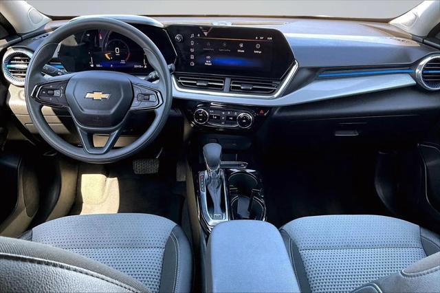 2025 Chevrolet Trax FWD LT
