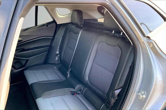 2025 Chevrolet Trax FWD LT